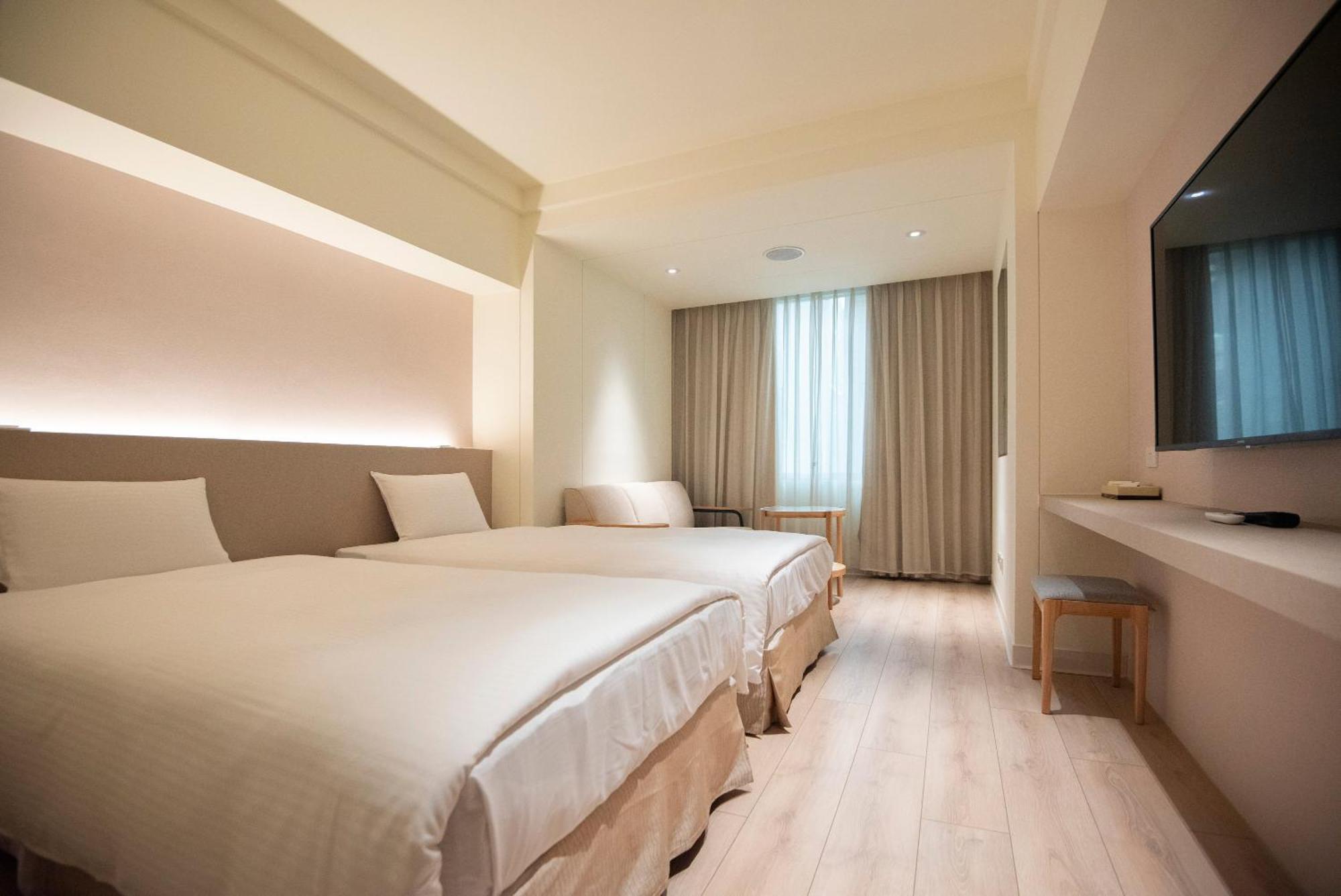 Hotel Tainan Exterior photo