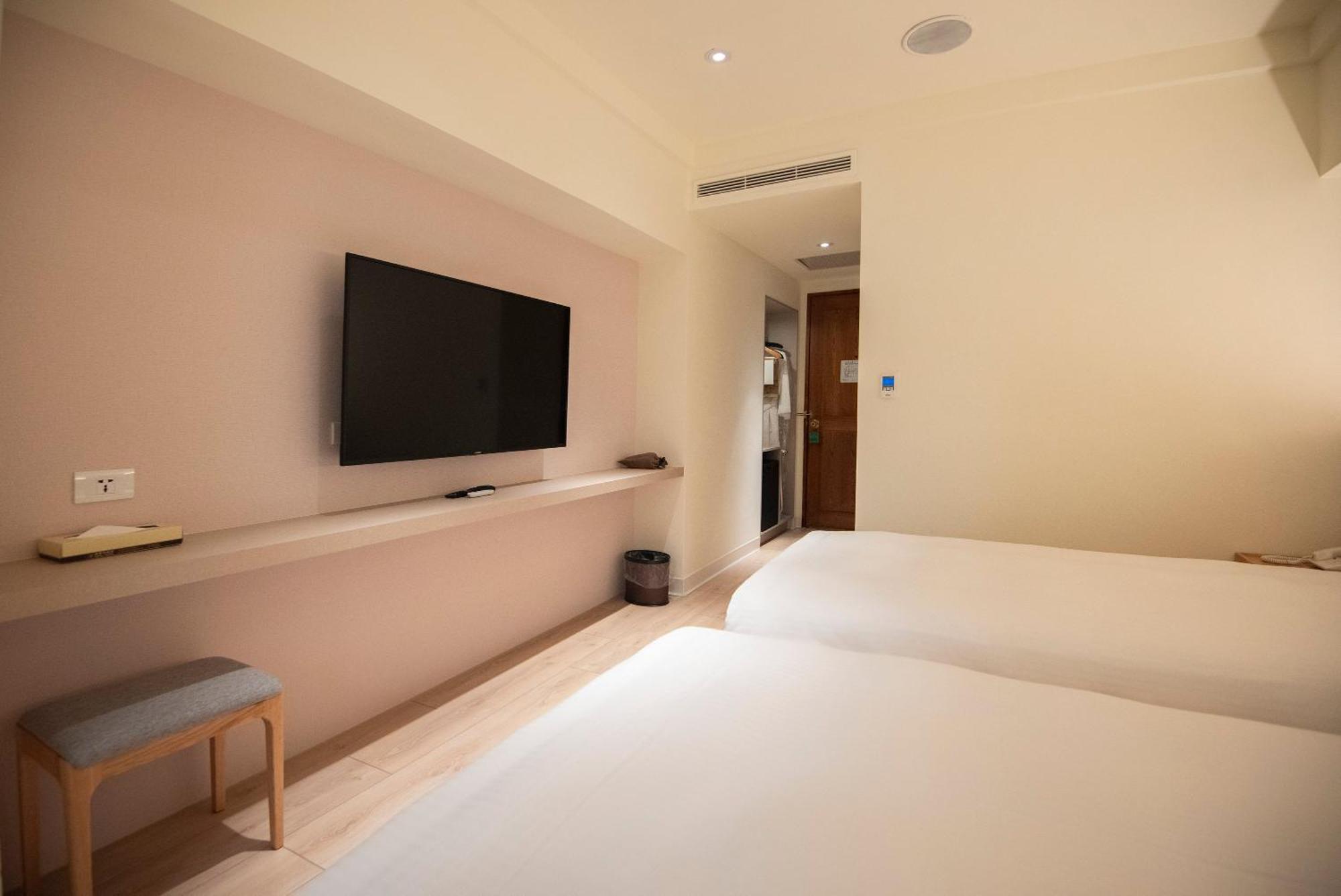 Hotel Tainan Exterior photo
