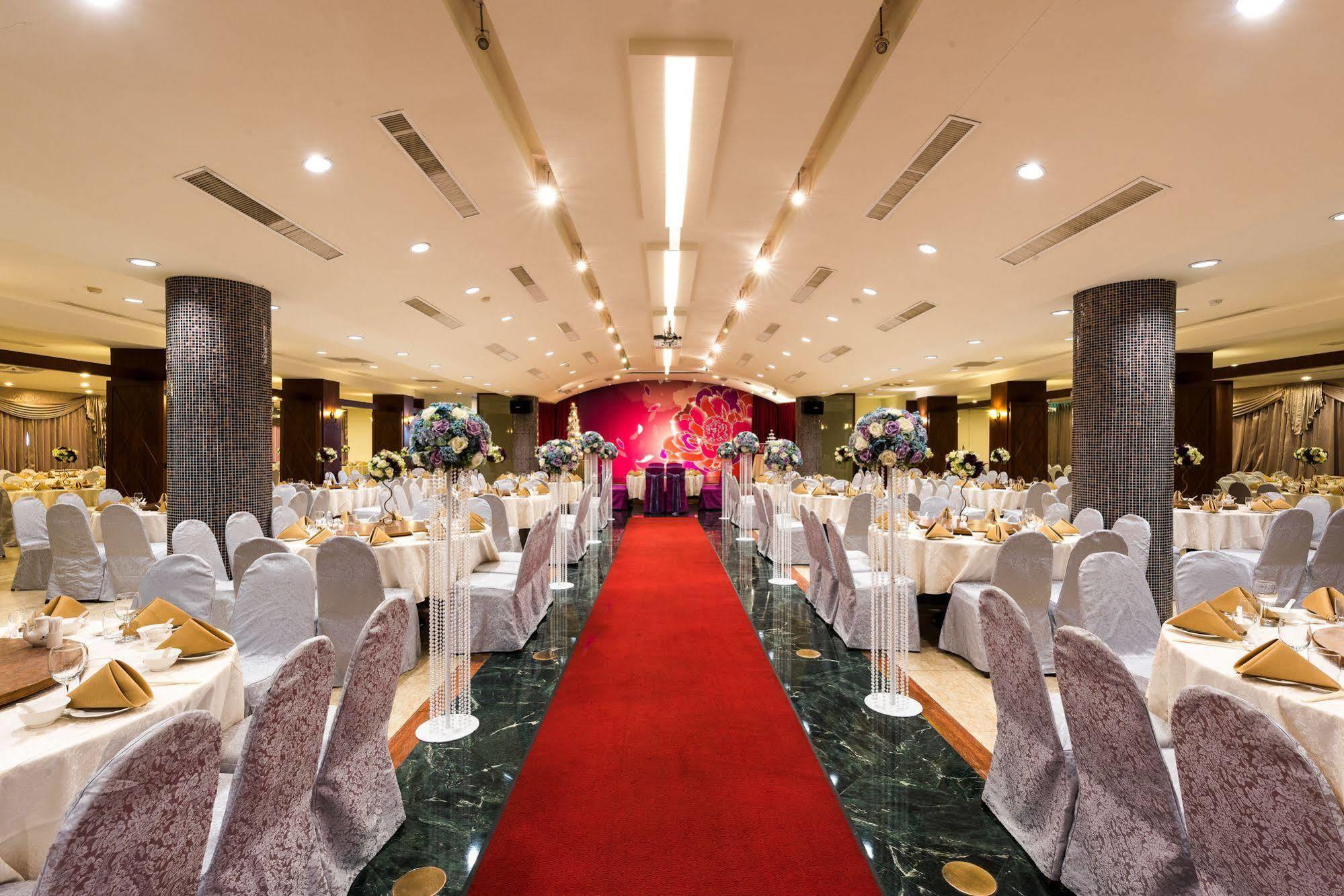 Hotel Tainan Exterior photo
